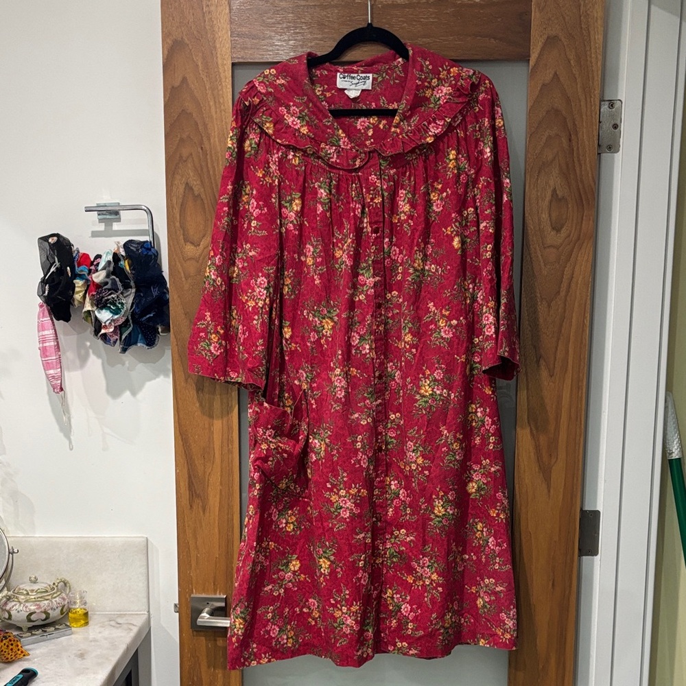 Vintage Saybury Red Floral Collared Housedress